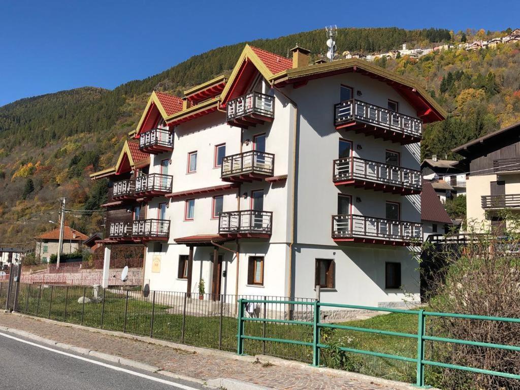 Ferienwohnung Alpin Star Temù Exterior foto